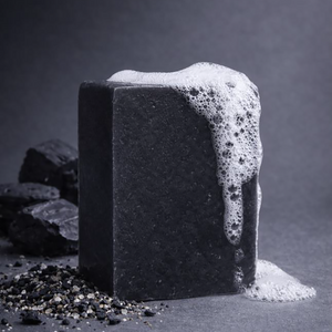 Savon solide surgras Charbon – Saponification à froid